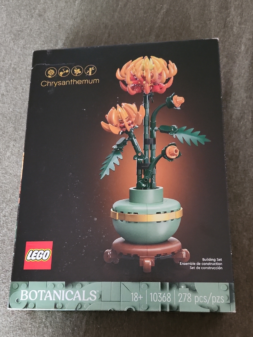 LEGO Chrysanthemum Floral Arrangement - Orange, Green, Gold